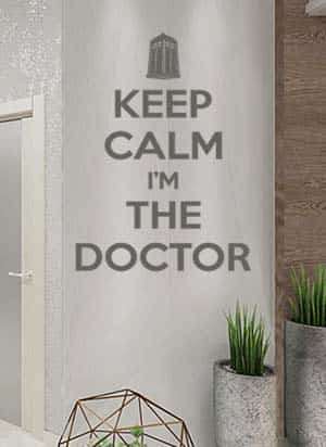 наклейка  Keep calm I'm the doctor
