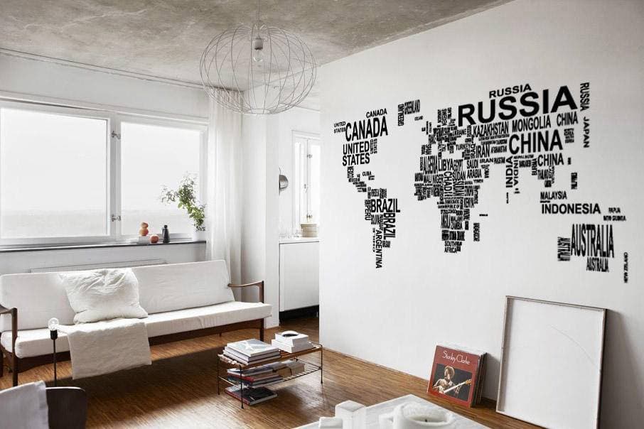 Виниловая наклейка на стену Карта мира в словах