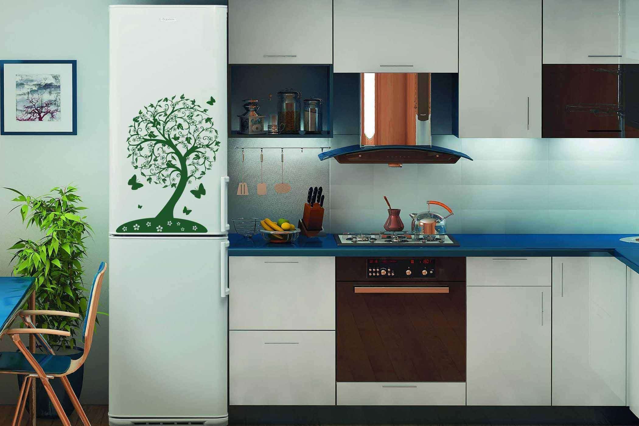 Дизайнерська наклейка на стіну Дерево с бабочками на холодильник