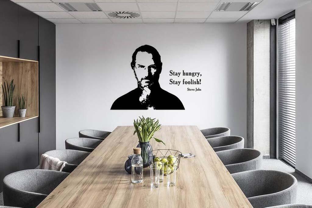 Виниловая наклейка на стену Стив Джобс портрет с цитатой