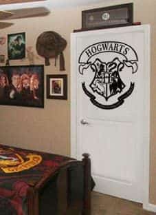 Дизайнерская наклейка на стену Логотип Хогвартса (Гарри Поттер)